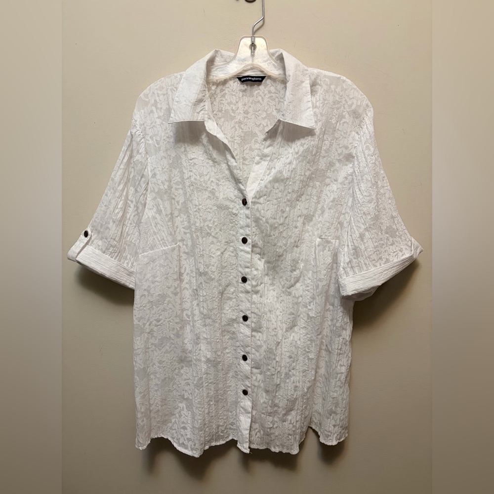 PENNINGTONS Sheer Burnout-Style Floral Pattern Button Up